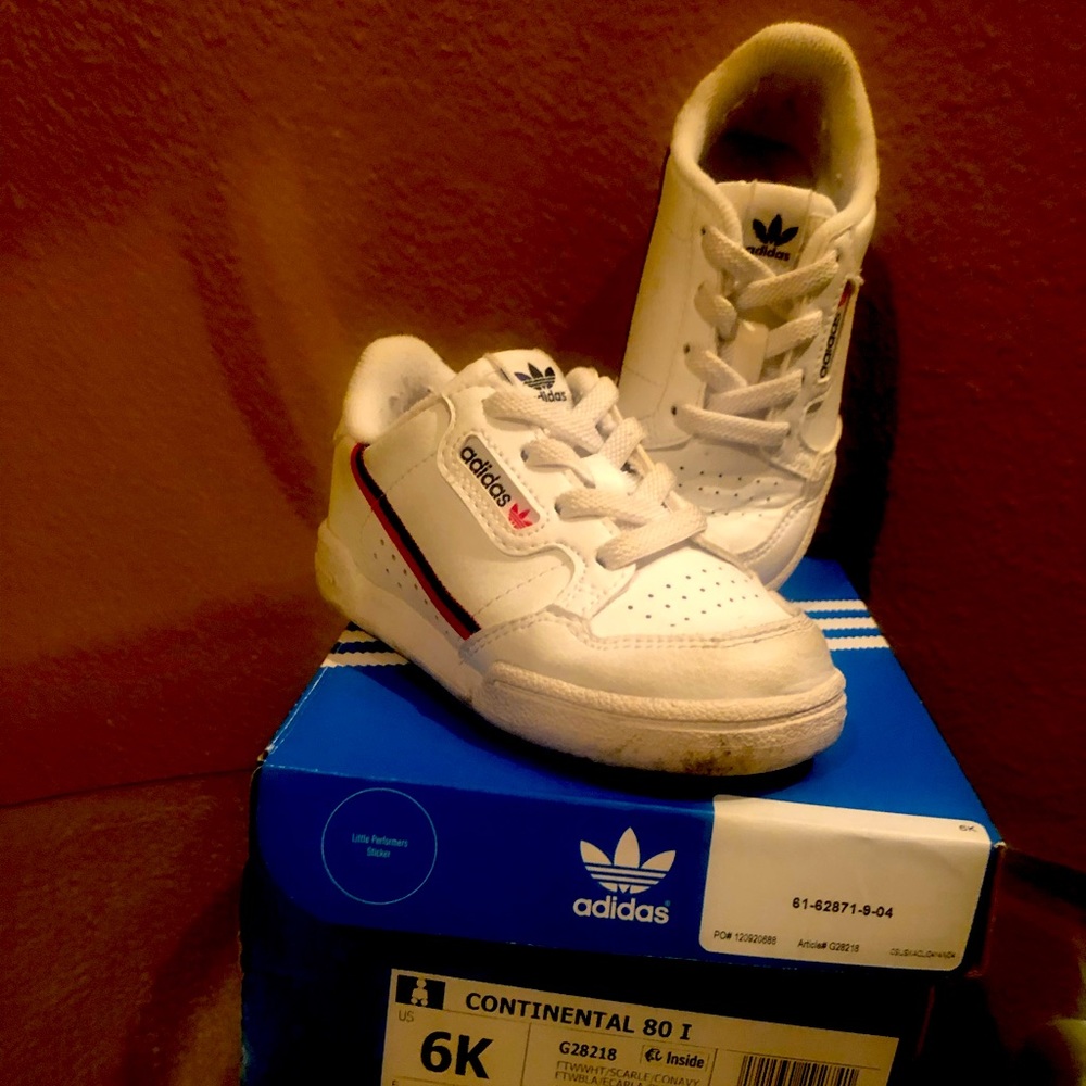 Classic Sneakers, White w/ red & blue stripe